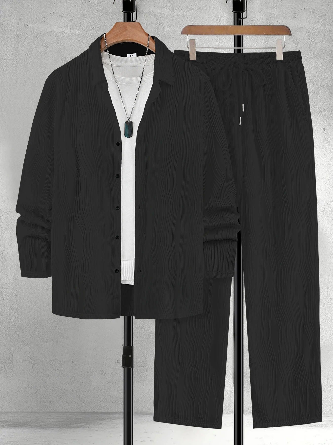 Completo Uomo con Texture Ondulata